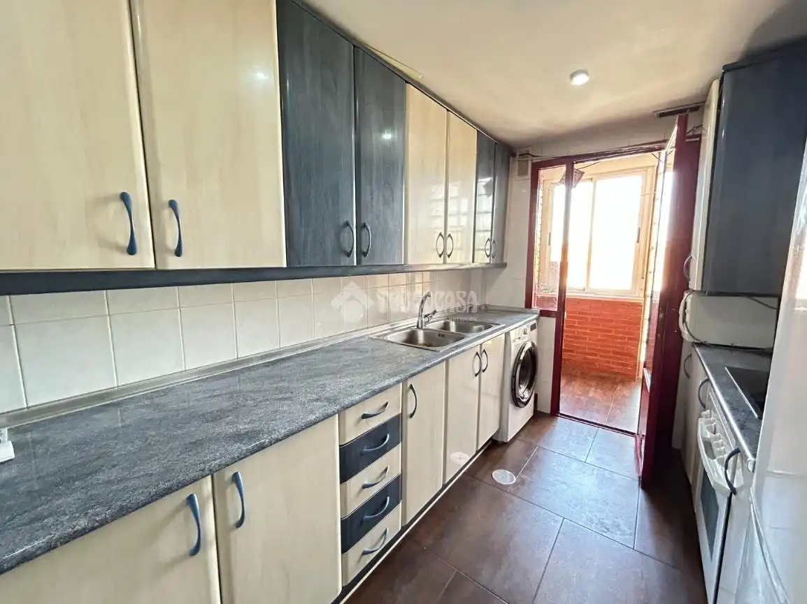 Cocina de Piso en venta en Aranjuez con Aire acondicionado