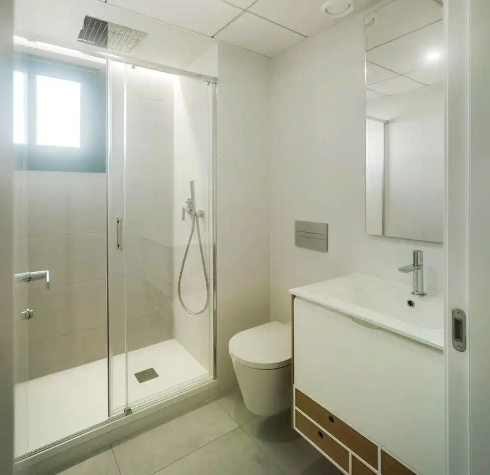 Baño de Piso en venta en Pilar de la Horadada con Aire acondicionado, Terraza y Amueblado