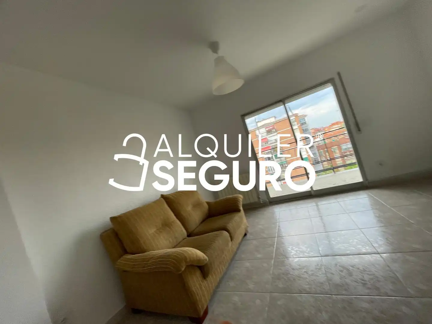 Sala d'estar de Pis de lloguer en Madrid amb Calefacció, Terrassa i Traster