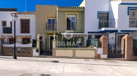 Foto 5 de Casa adosada en venda a Los Boliches, Málaga