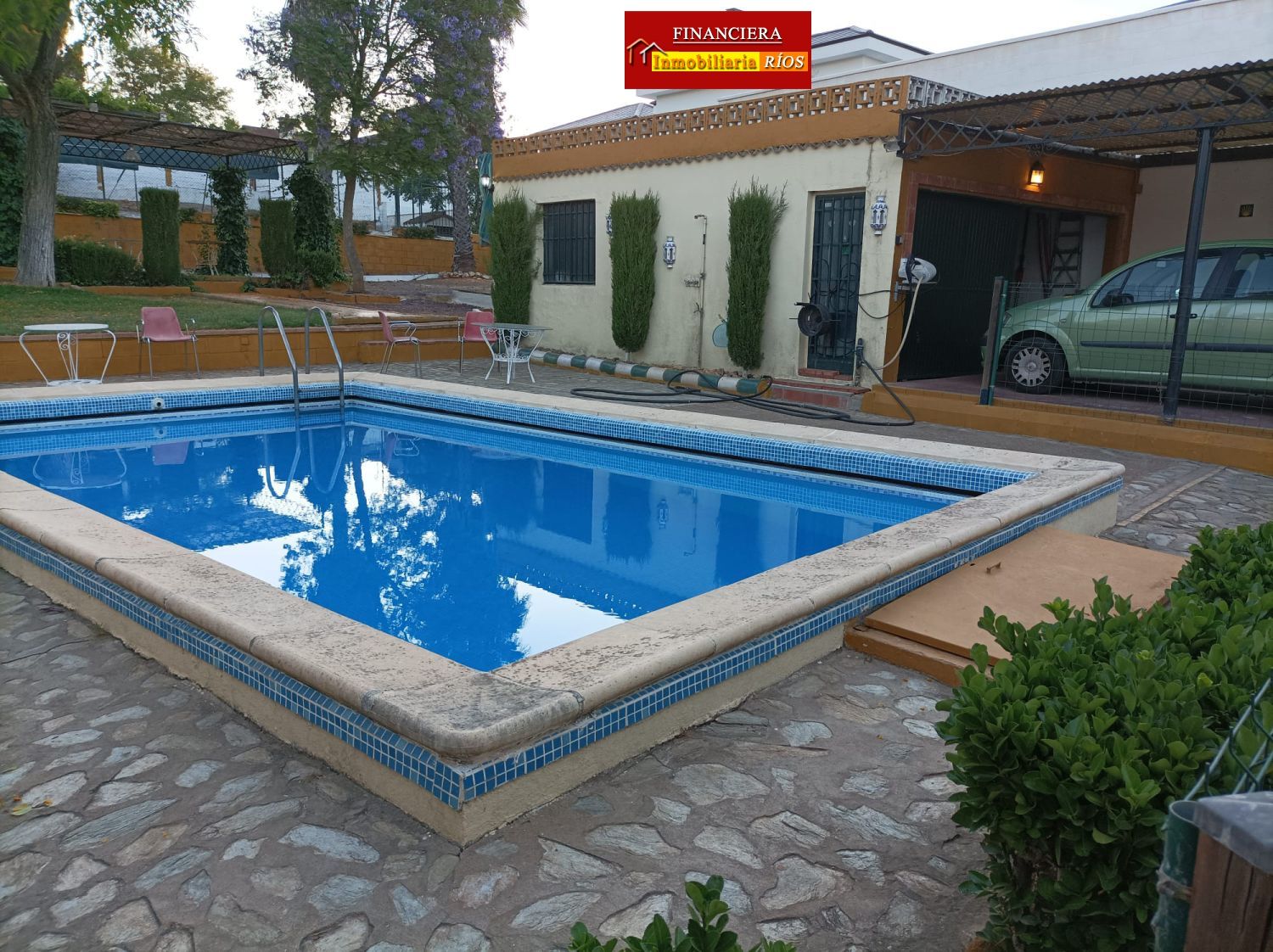 Piscina de Casa o xalet en venda en Alcalá de Guadaira amb Aire condicionat, Jardí privat i Piscina