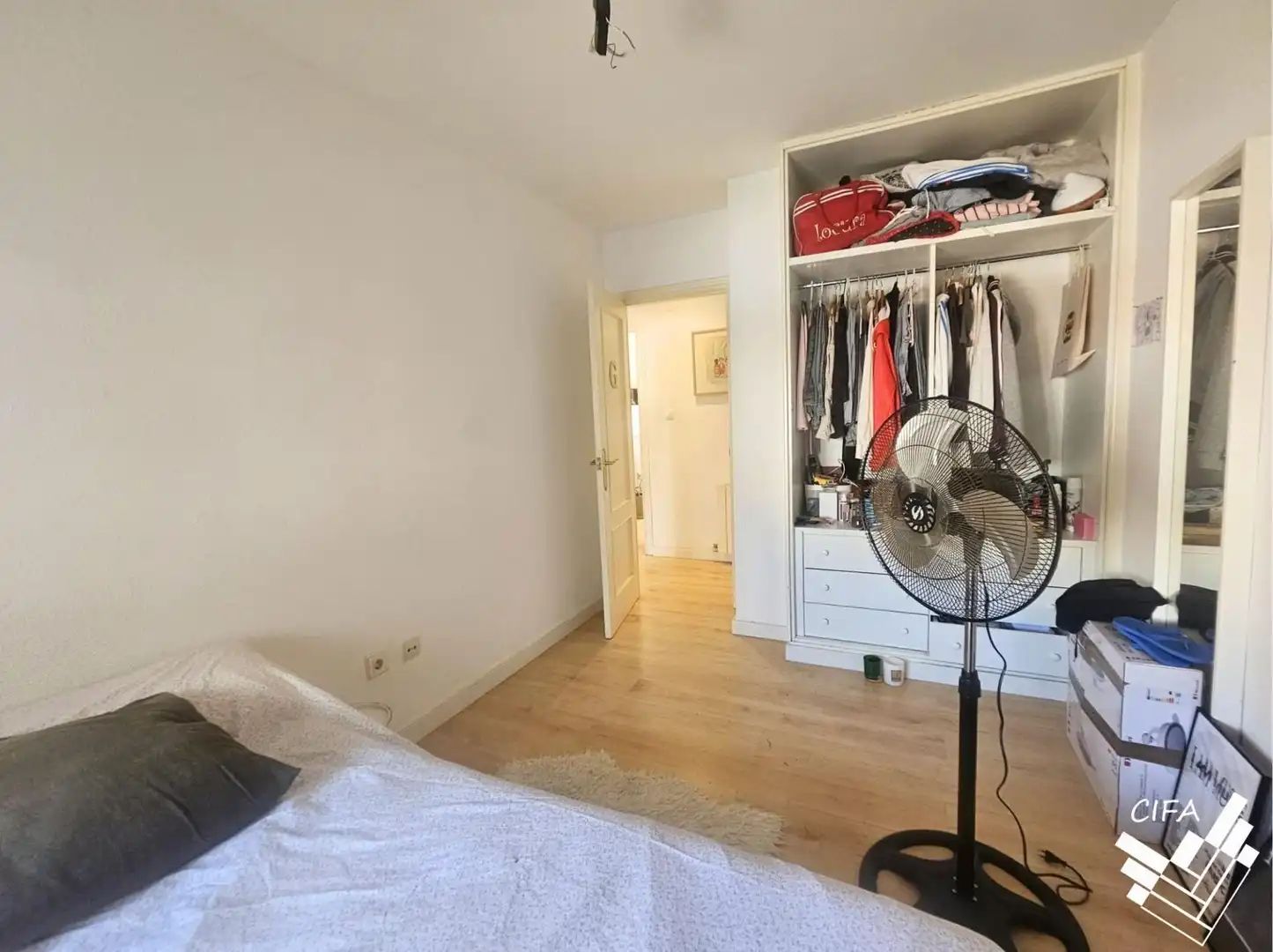 Dormitori de Pis en venda en Vinaròs amb Parquet, Moblat i Balcó