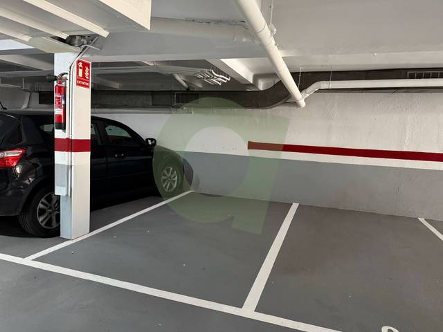 Garaje en Alquiler en El Camp d'en Grassot i Gràcia Nova