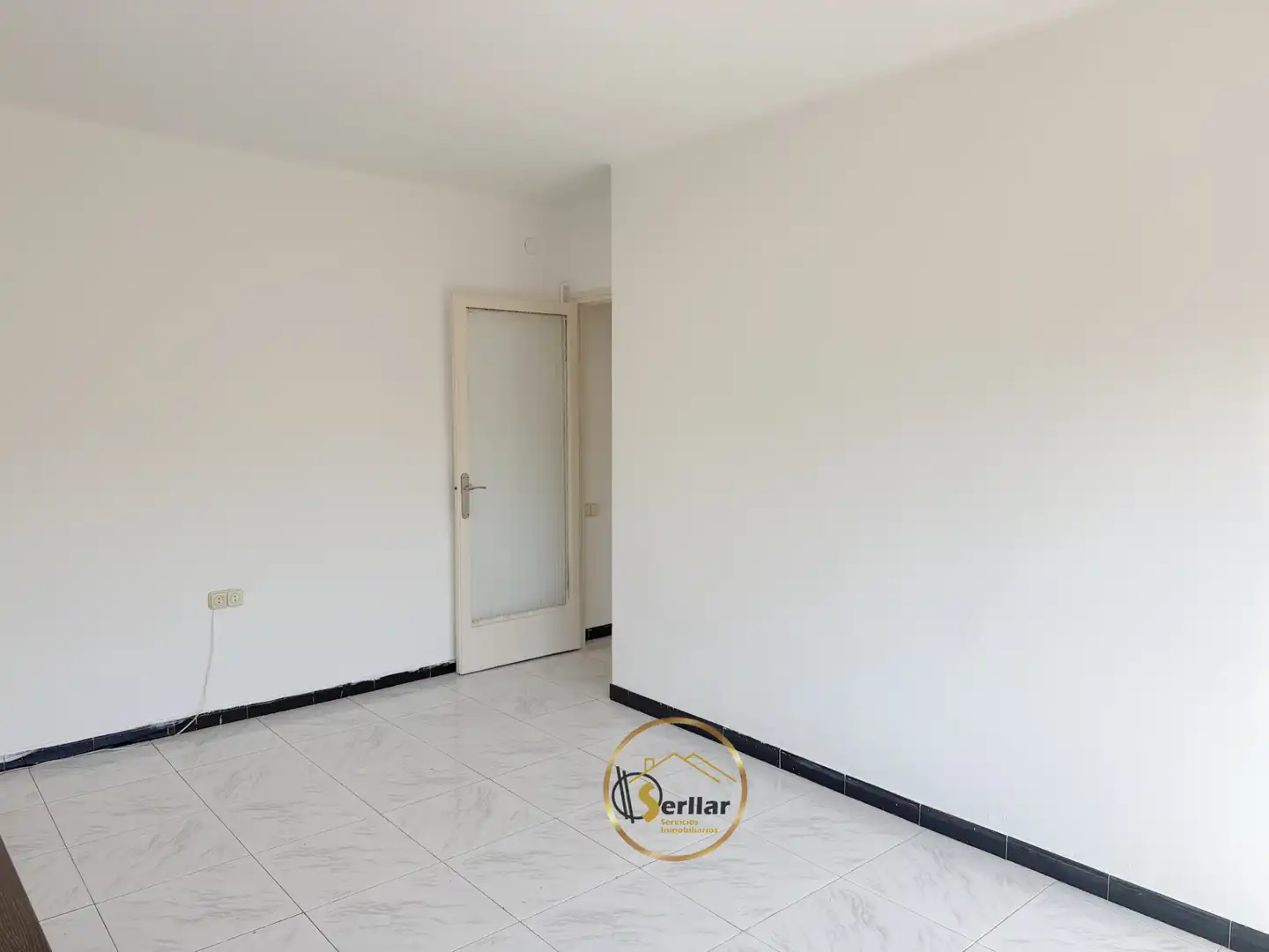 Piso en venta en Sabadell con Calefacción y Microondas