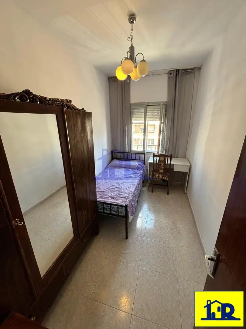Habitación de Piso de alquiler en Cuenca con Calefacción y Amueblado