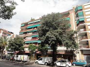 Piso con balcón en venta en Avinguda de Burgos 66