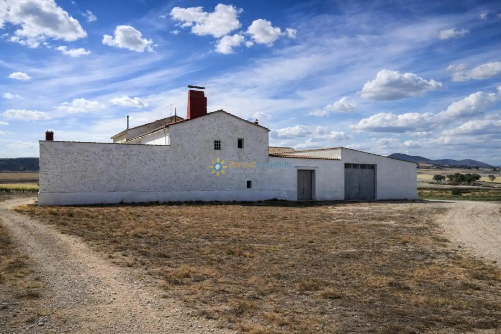 Vista exterior de Finca rústica en venda en Villena amb Jardí privat, Terrassa i Traster