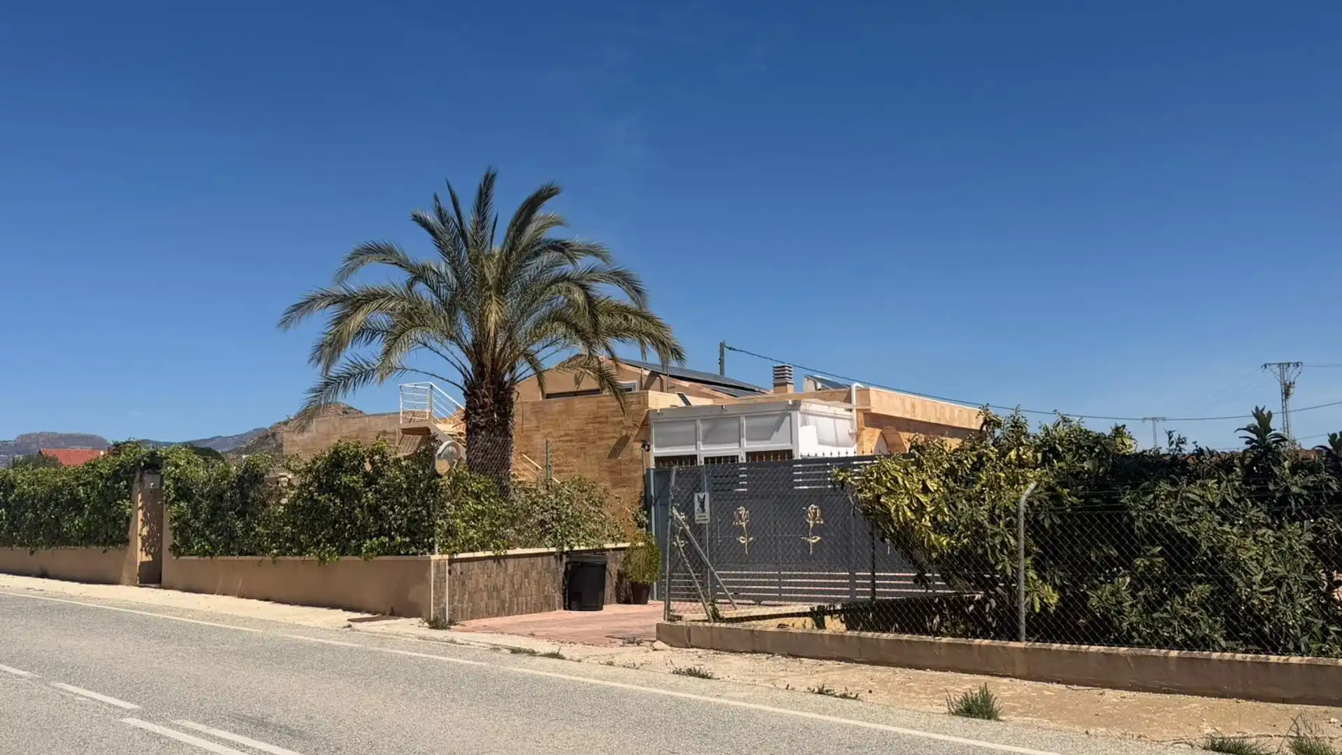 Vista exterior de Casa o chalet en venta en Monforte del Cid con Aire acondicionado, Jardín privado y Terraza