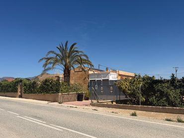 Chalet con jardín en venta en Monforte del Cid