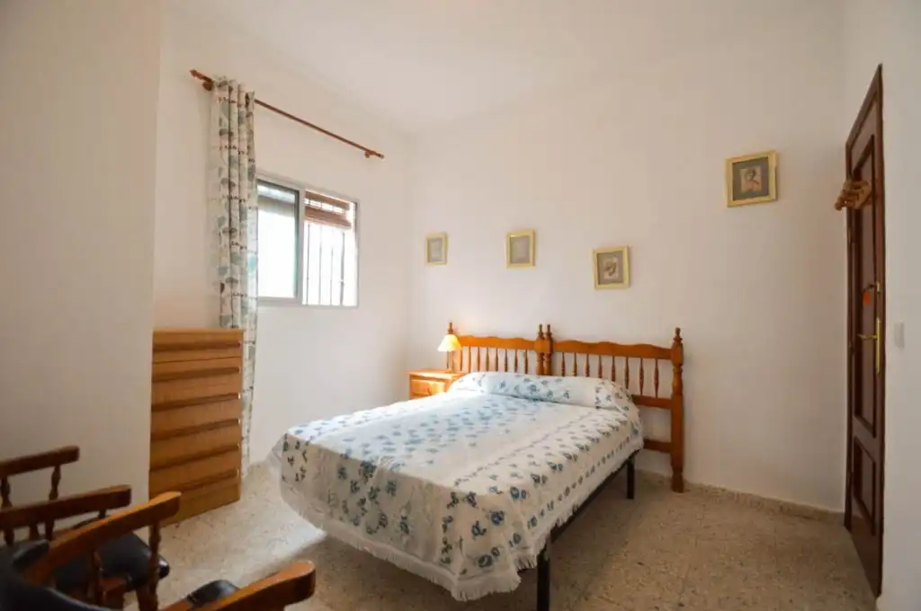 Dormitori de Finca rústica en venda en Archidona amb Jardí privat, Terrassa i Traster