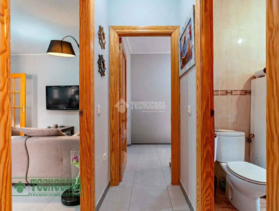 Piso en venta en Roquetas de Mar con Jardín privado, Terraza y Balcón