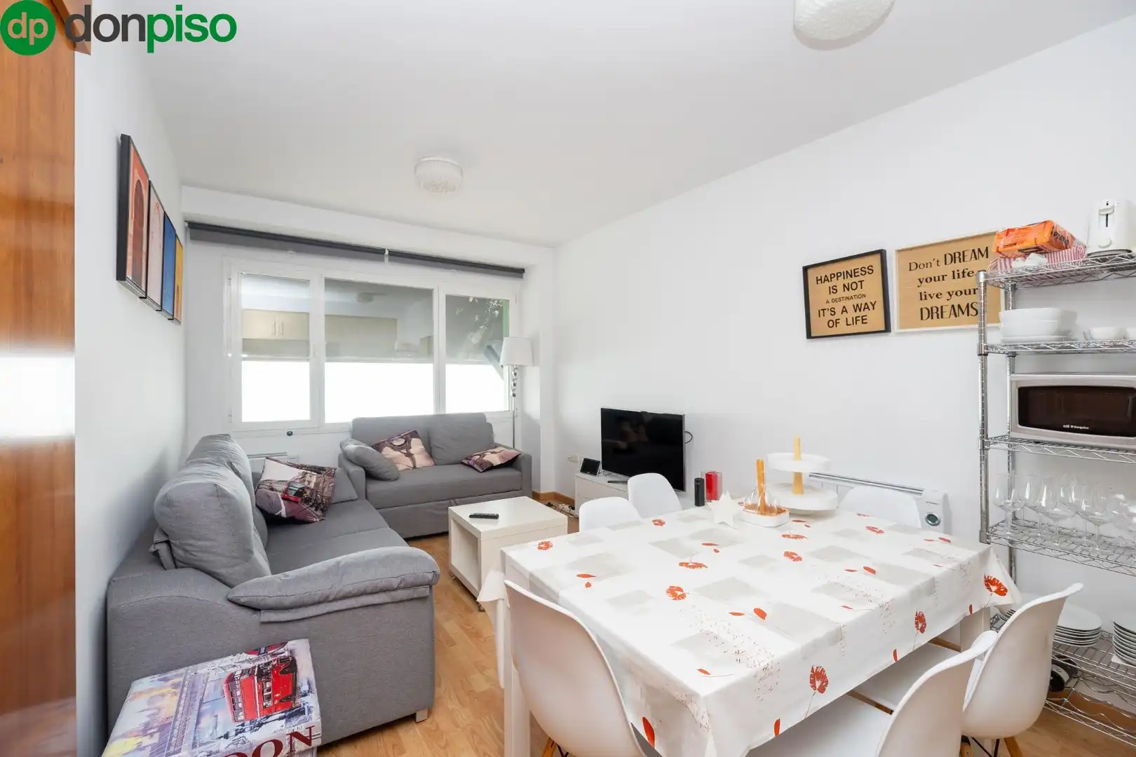 Sala de estar de Piso en venta en Sierra Nevada con Piscina comunitaria