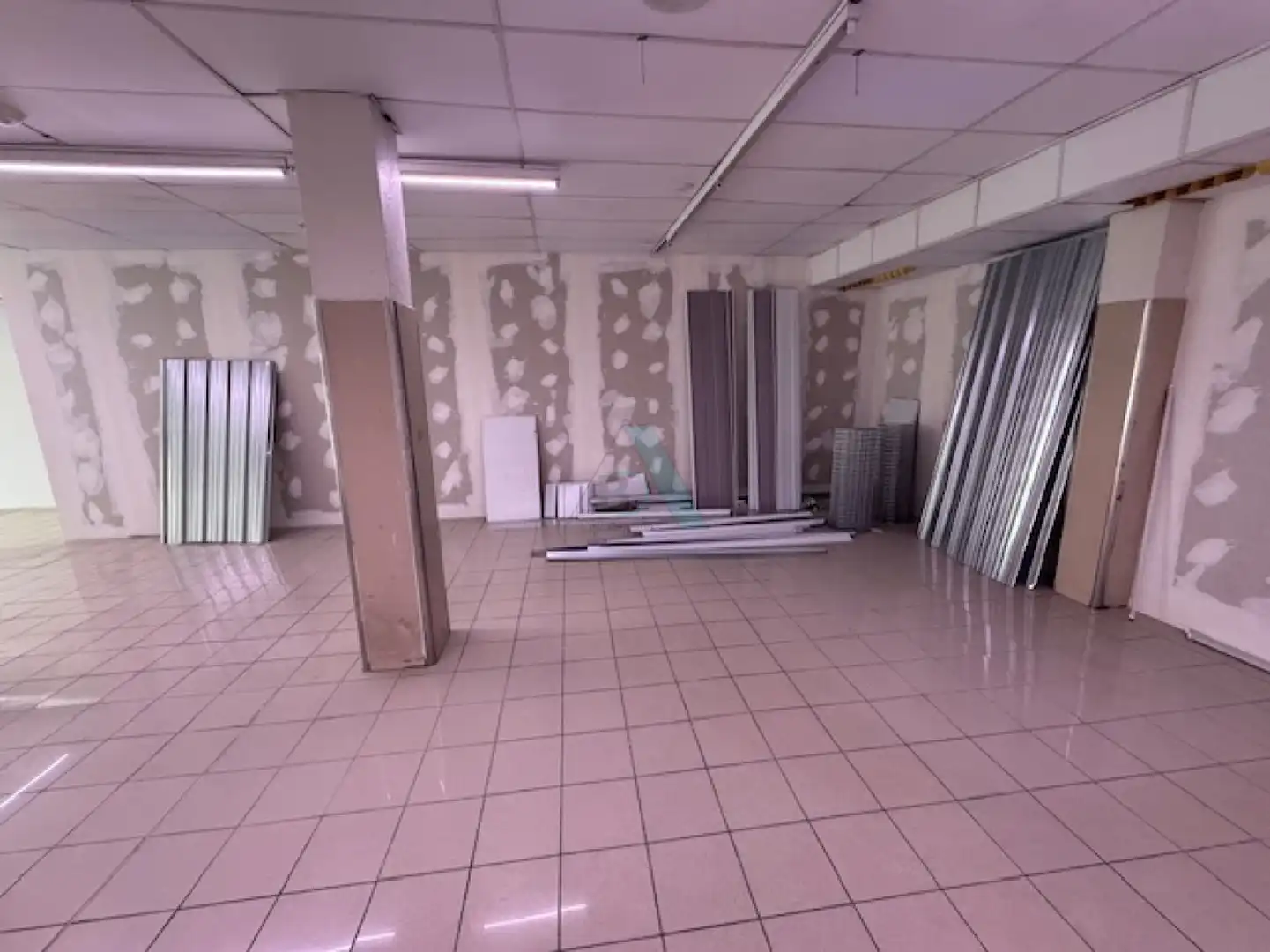 Business premises to rent in Llanes - Román Romano, imagen 12