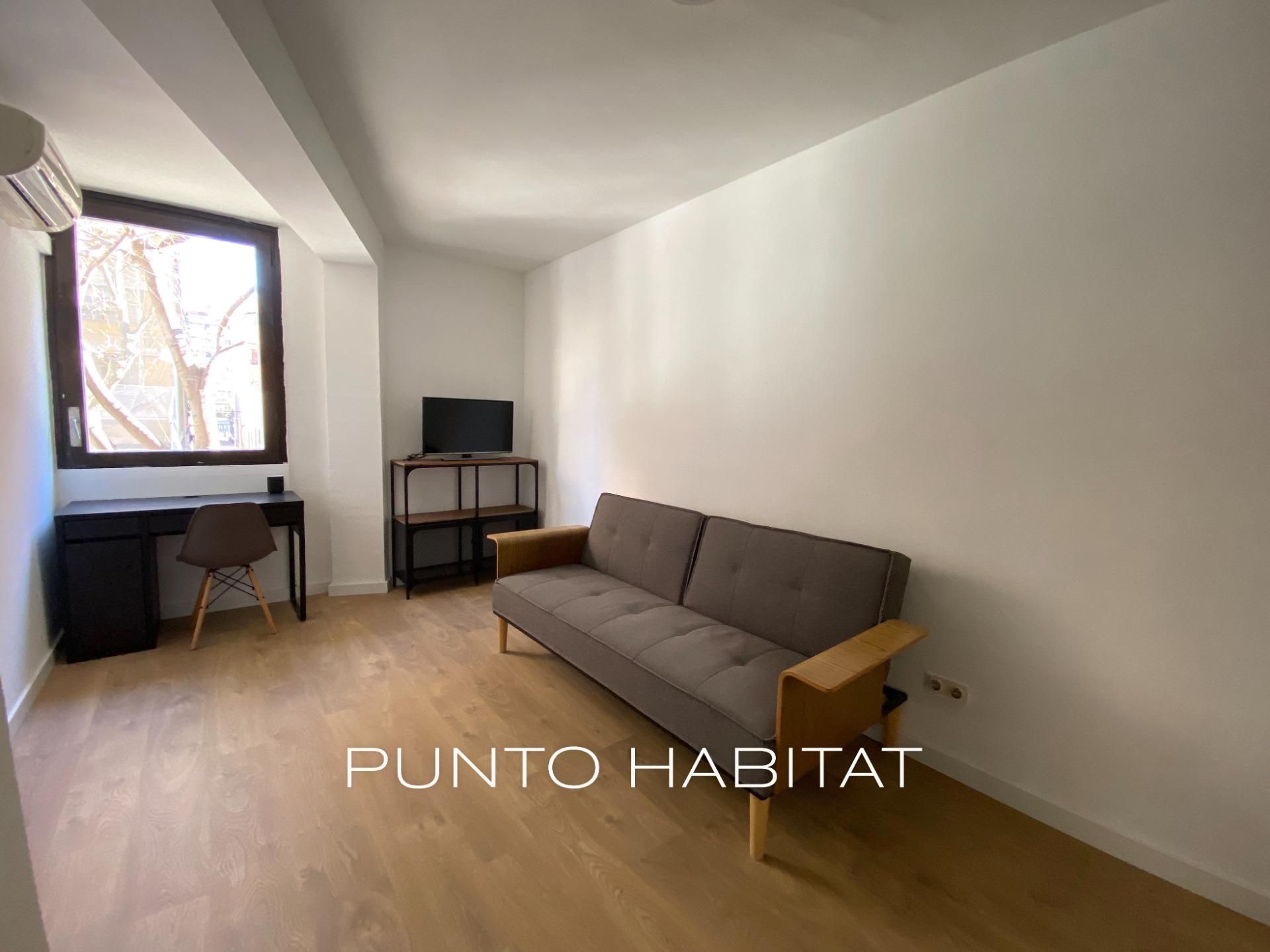 Sala de estar de Piso de alquiler en  Barcelona Capital con Aire acondicionado, Calefacción y Parquet