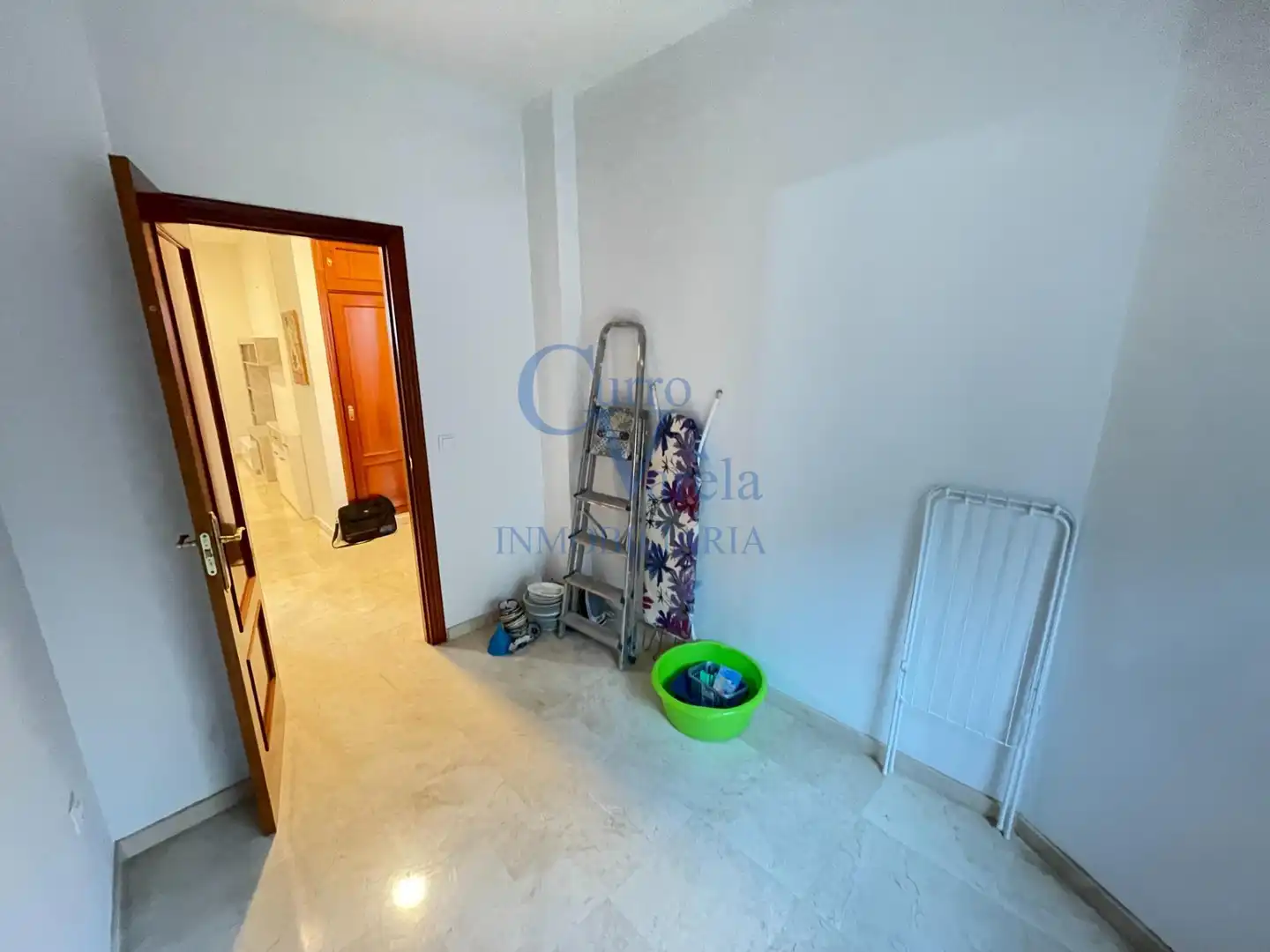 Wohnung zum Verkauf in Dos Hermanas mit Abstellraum und Möbliert