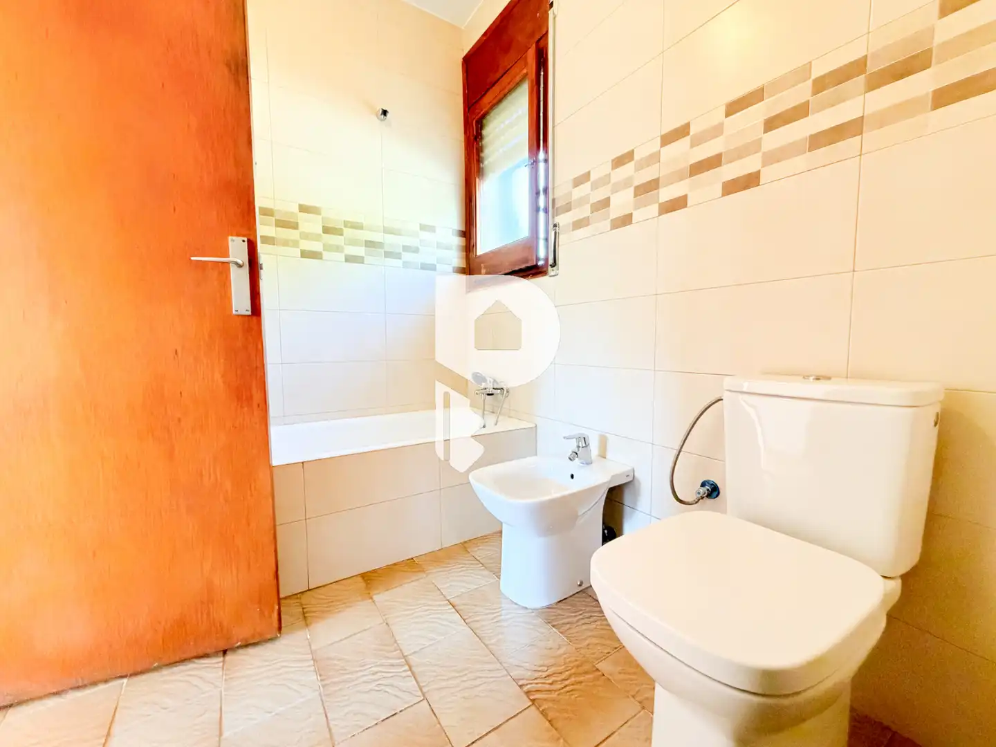 Bathroom of Houses for sale in Vallirana  with Air Conditioner, Heating and Private garden