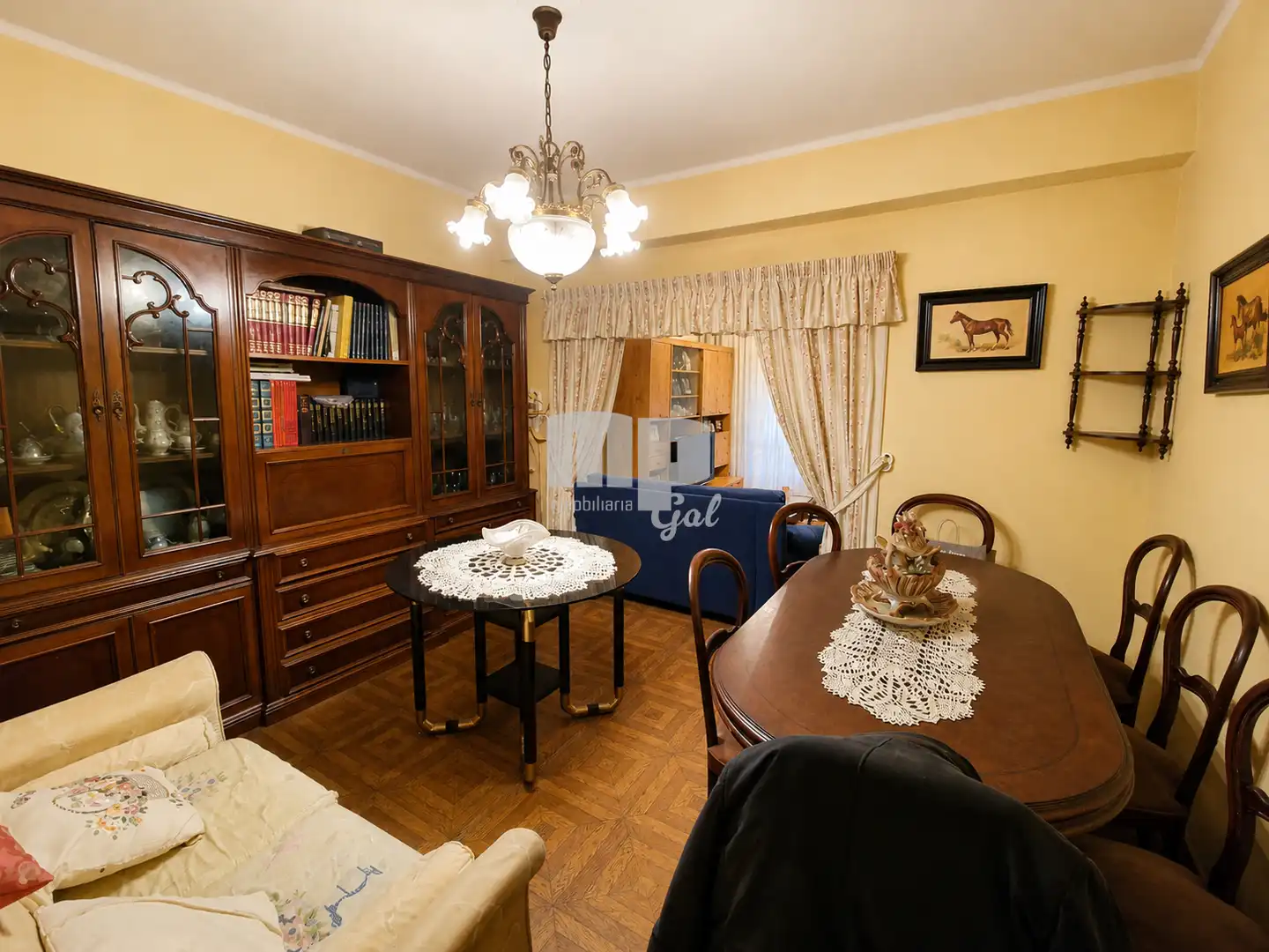 Sala de estar de Edificio en venta en Vigo 