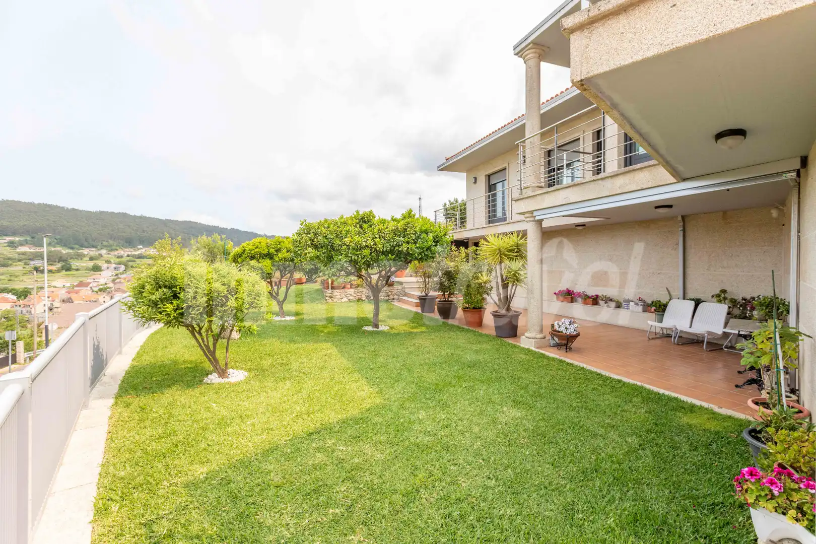 Jardín de Casa o chalet en venta en Sanxenxo con Calefacción, Jardín privado y Parquet