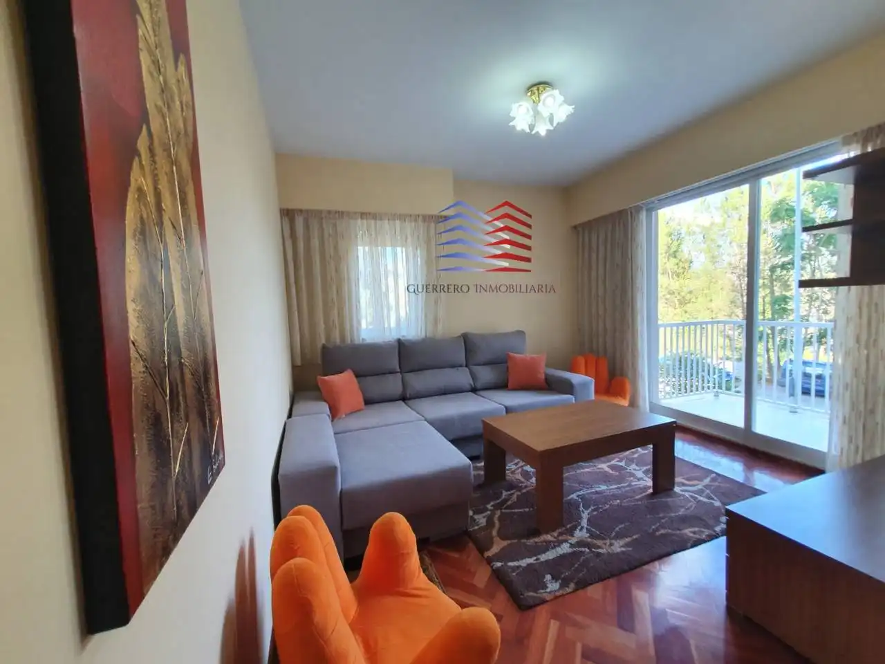 Living room of Flat for rent in Ourense Capital   with Heating, Parquet flooring and Storage room
