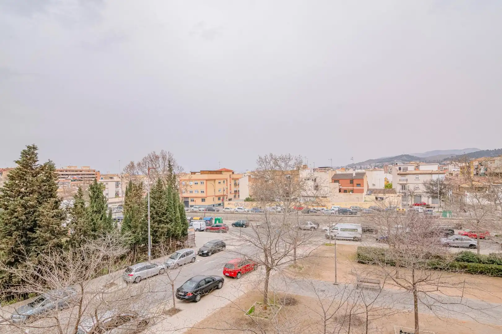 Parking de Piso en venta en Granada con Aire acondicionado, Calefacción y Jardín privado