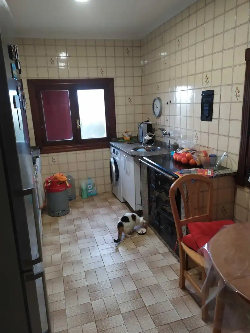 Cocina de Casa o chalet en venta en Pozuelo del Páramo con Calefacción, Terraza y Amueblado