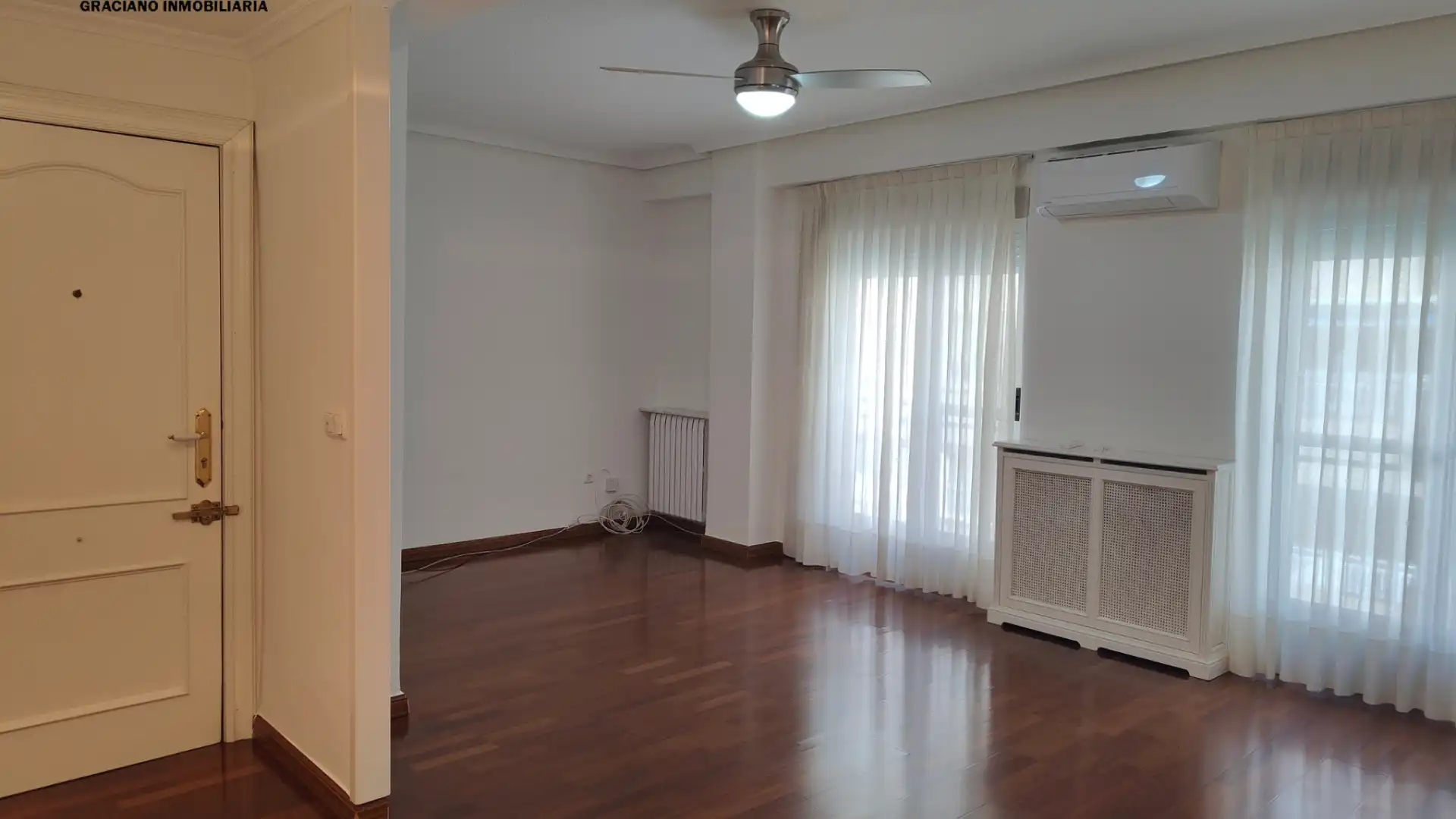 Sala de estar de Piso de alquiler en  Albacete Capital con Calefacción, Trastero y Balcón