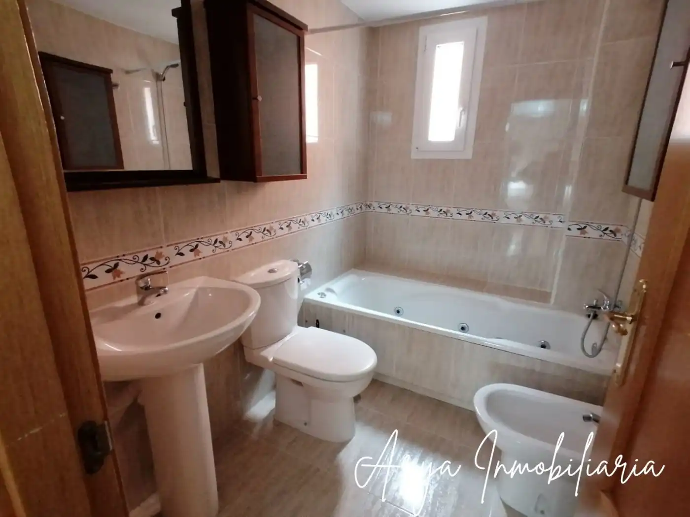 Baño de Piso de alquiler en Torrejón de Ardoz con Calefacción, Amueblado y Piscina comunitaria