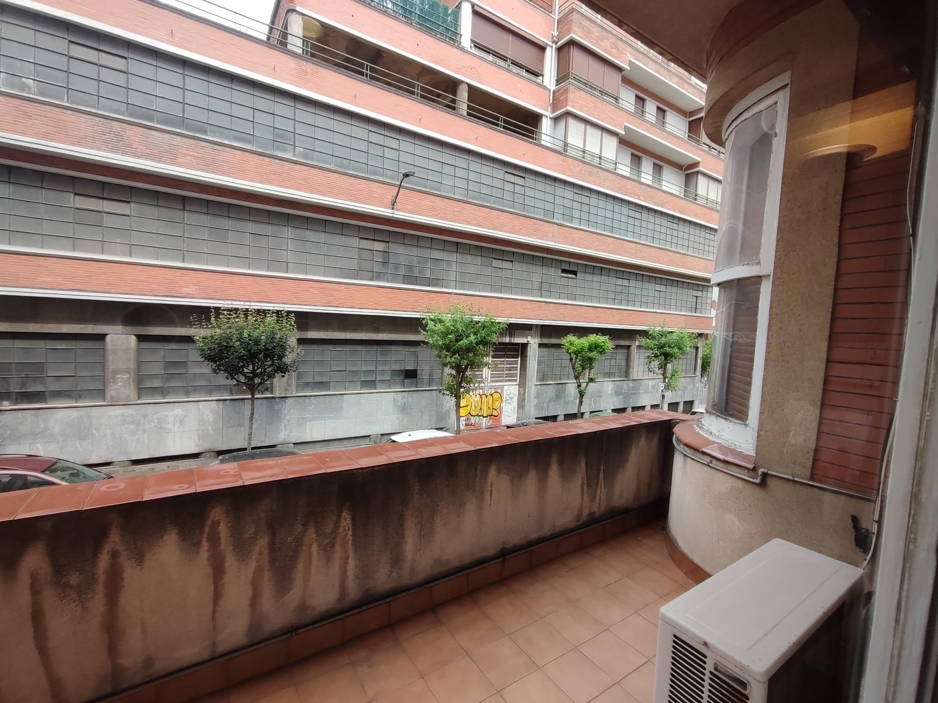 Balcony of Office for sale in Bilbao   with Air Conditioner, Heating and Terrace