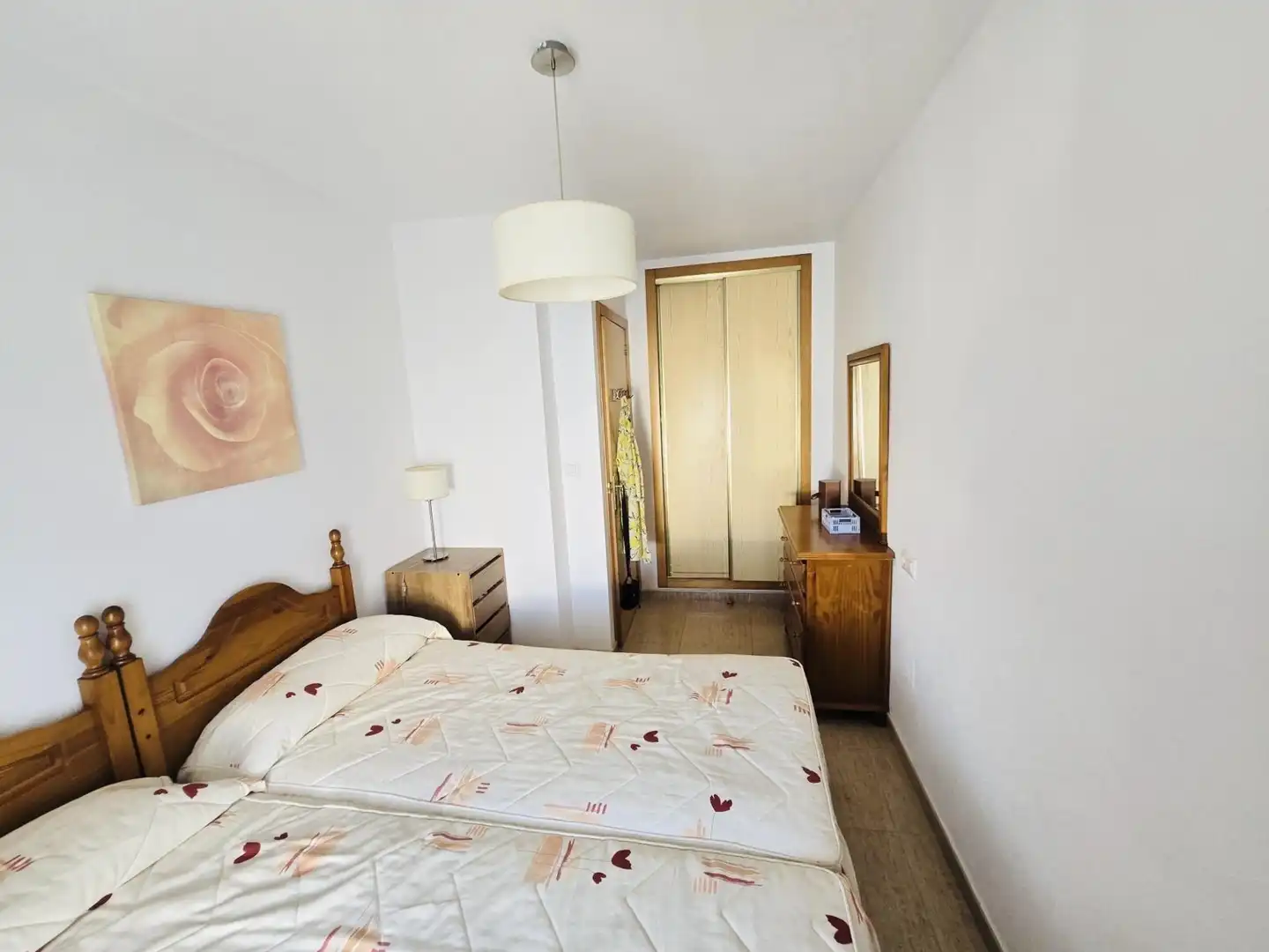Schlafzimmer von Wohnung zum Verkauf in Torrevieja mit Klimaanlage, Heizung und Privatgarten