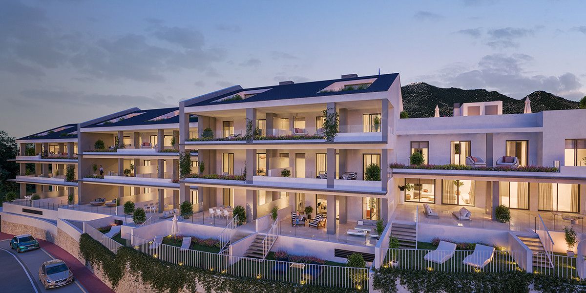 Vista exterior de Apartament en venda en Benalmádena amb Aire condicionat, Jardí privat i Terrassa