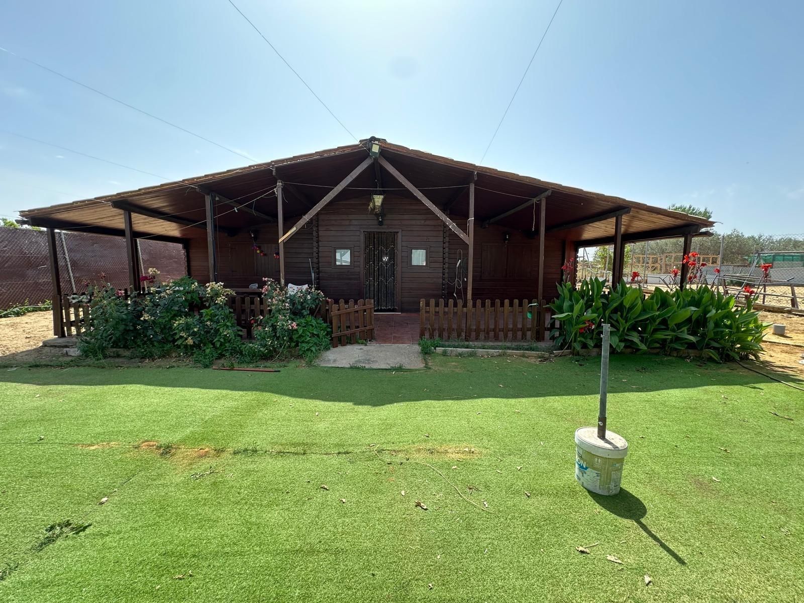 Exterior view of House or chalet for sale in Utrera