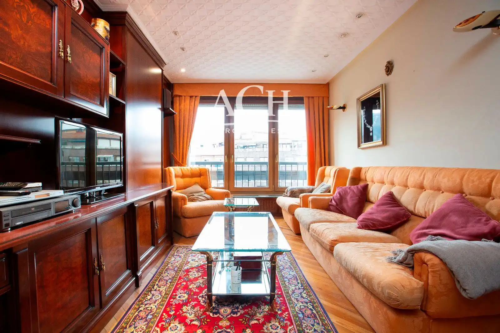 Sala de estar de Piso en venta en Bilbao  con Calefacción, Amueblado y Alarma