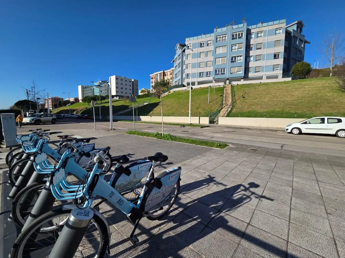 Parkplatz von Wohnung zum Verkauf in Santander mit Heizung, Privatgarten und Parkett