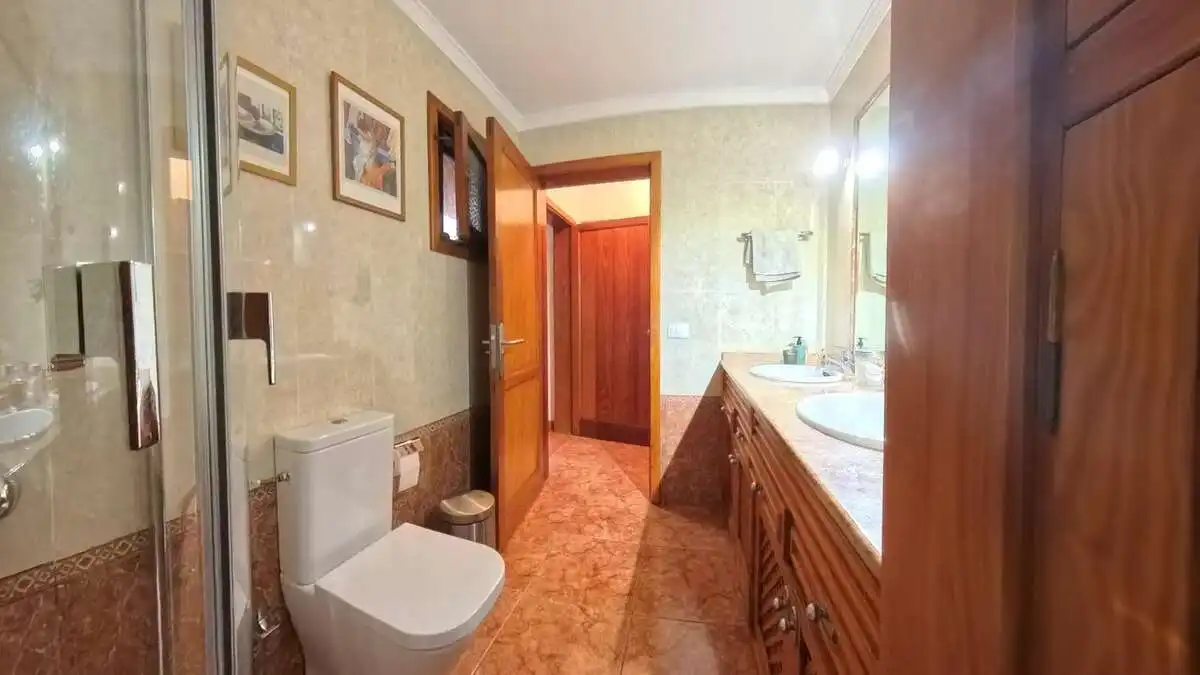 Bany de Apartament en venda en Tías amb Terrassa, Traster i Moblat