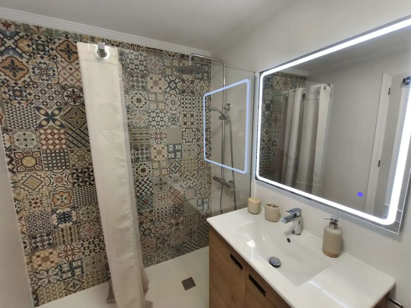 Badezimmer von Wohnungen zum Verkauf in Orihuela mit Klimaanlage, Heizung und Schwimmbad