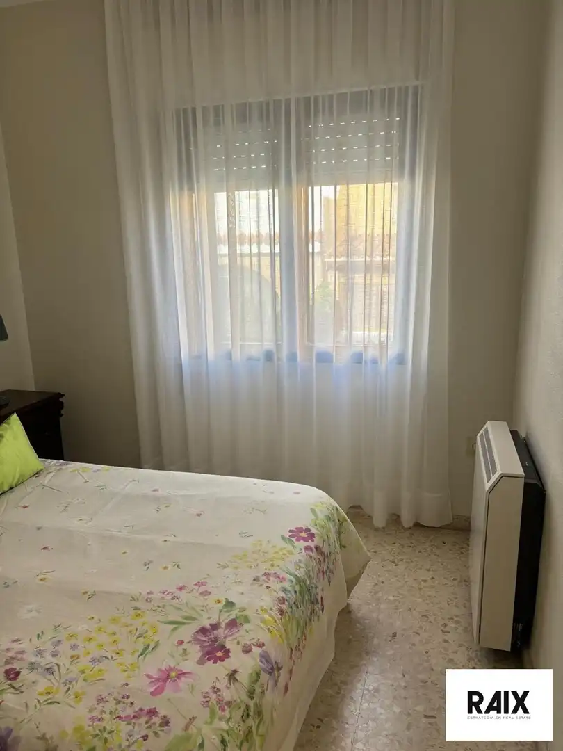Habitación de Casa o chalet en venta en Algeciras con Calefacción, Terraza y Trastero