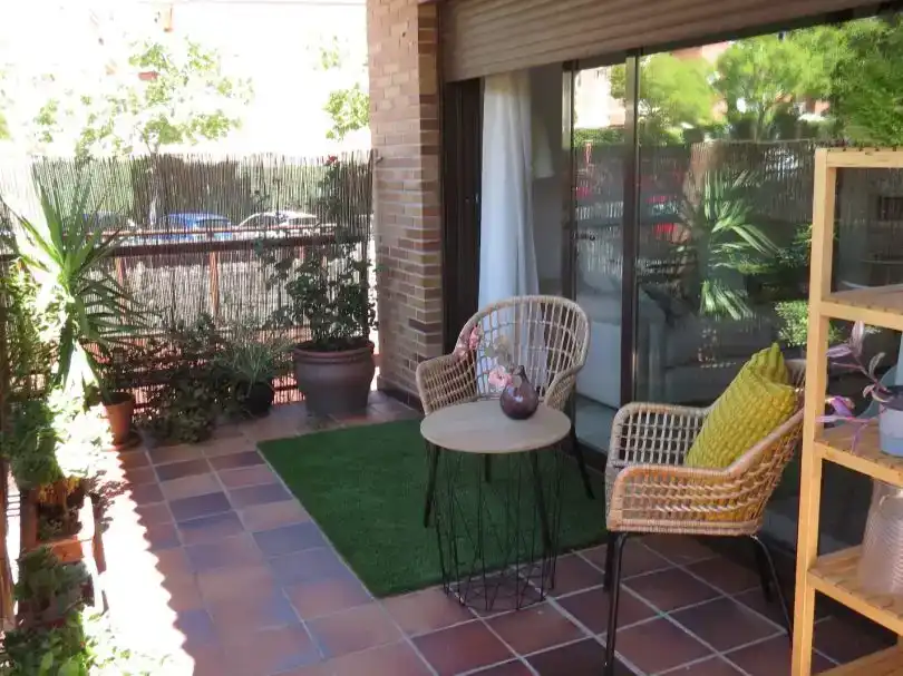 Terrassa de Pis en venda en Las Rozas de Madrid amb Aire condicionat, Traster i Piscina