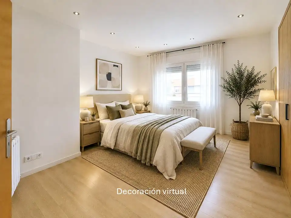 Habitación de Casa adosada en venta en Olot con Balcón