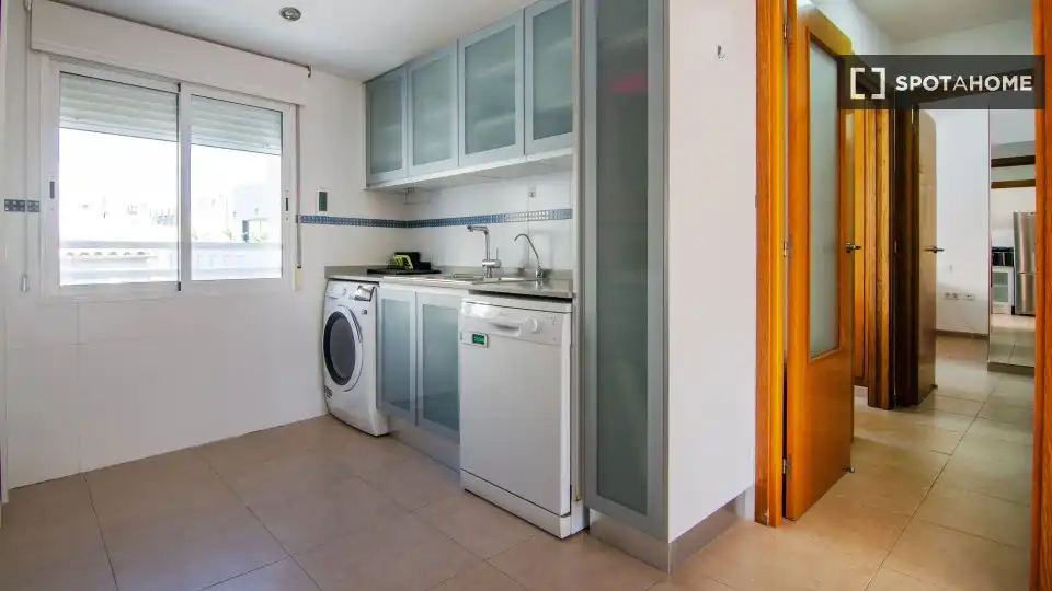 Flat with terrace to rent in Ciutat Vella, imagen 11