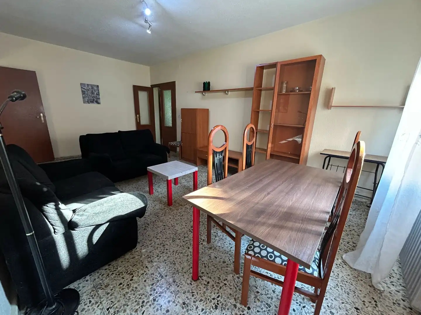 Sala de estar de Piso en venta en Ciudad Real con Calefacción, Terraza y Amueblado