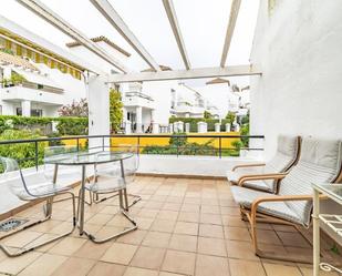 Jardí de Àtic en venda en Marbella amb Aire condicionat, Terrassa i Moblat