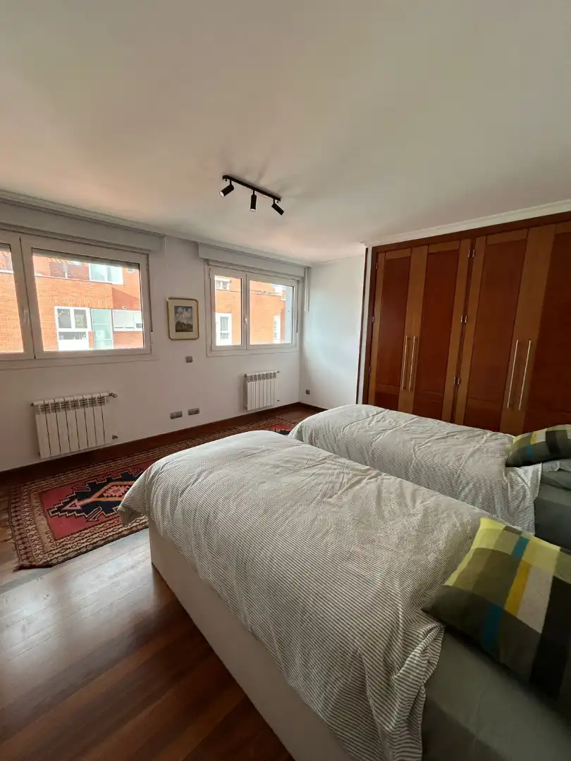 Habitación de Dúplex en venta en Santander con Calefacción, Parquet y Terraza