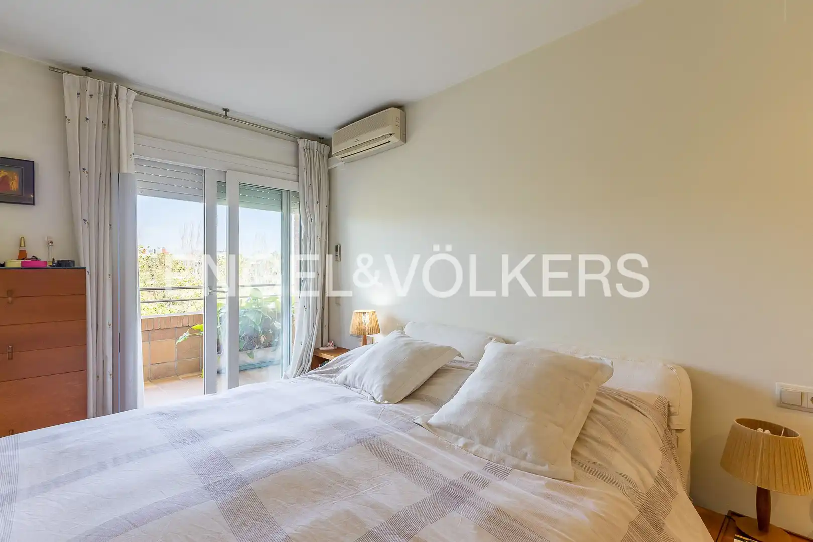 Habitación de Piso en venta en Sant Cugat del Vallès con Aire acondicionado, Calefacción y Parquet
