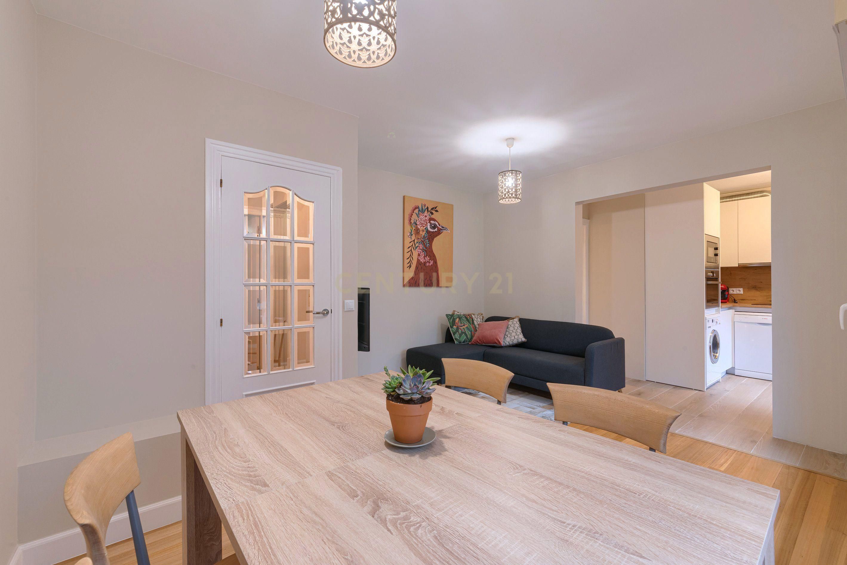 Living room of Apartment for sale in Bilbao 