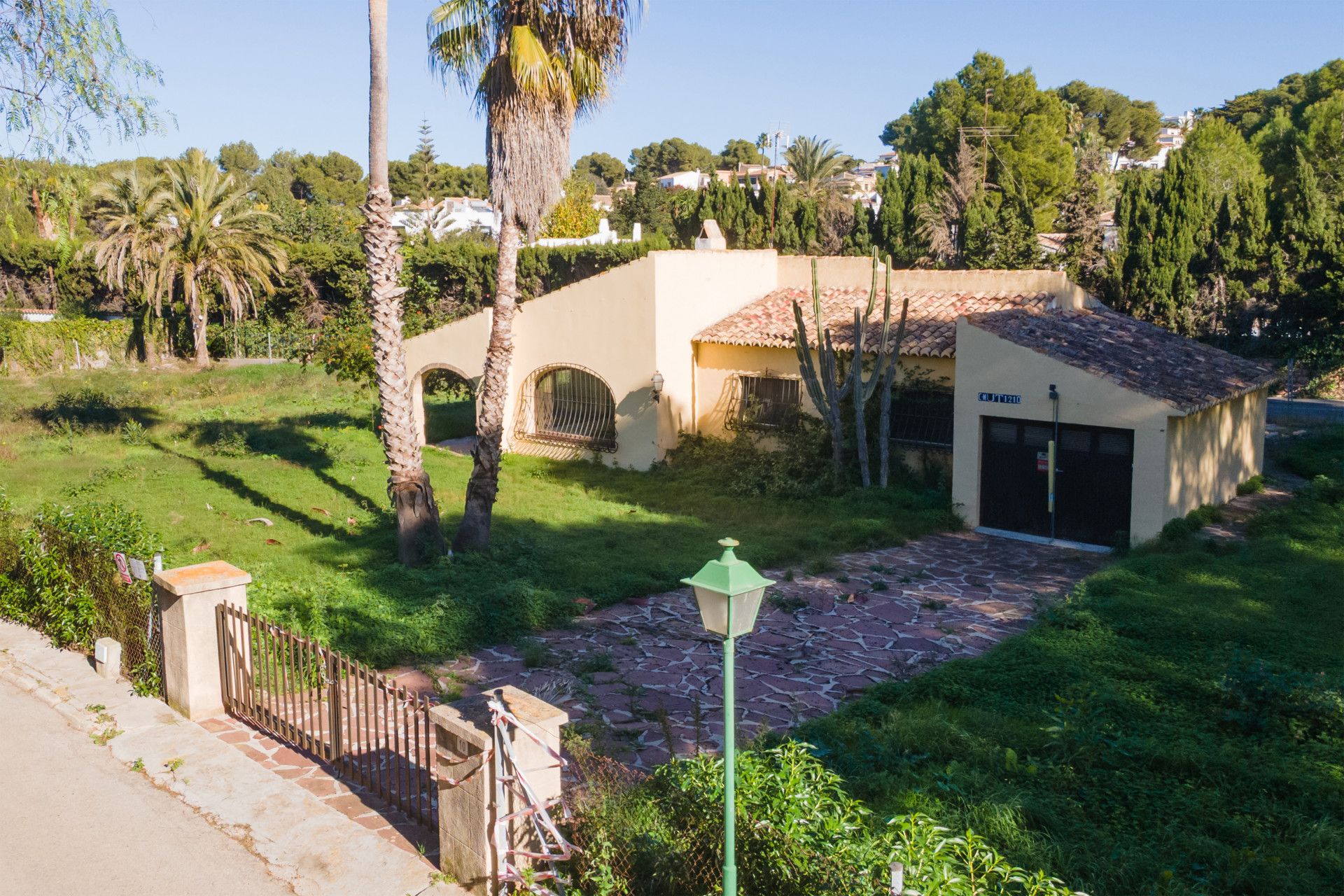 Vista exterior de Casa o xalet en venda en Jávea / Xàbia amb Jardí privat