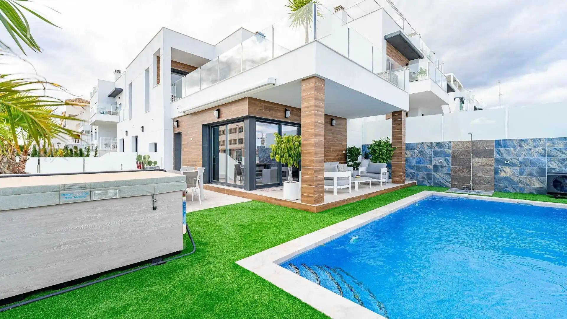 Terrassa de Casa o xalet en venda en Orihuela amb Aire condicionat, Jardí privat i Terrassa