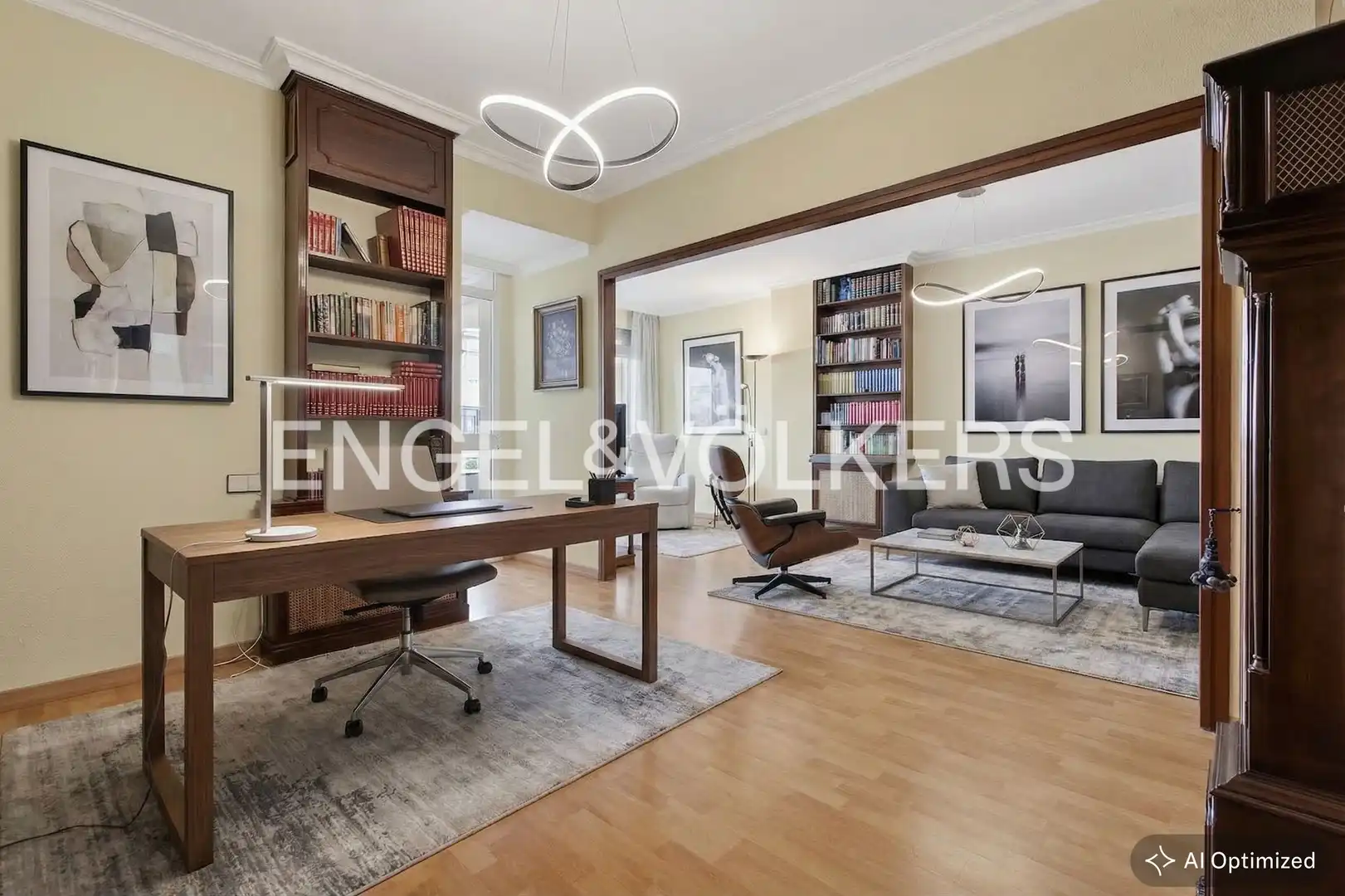 Flat for sale in Sevilla  with Air Conditioner, Heating and Balcony