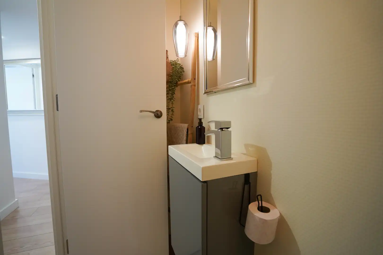 Bathroom of Flat for sale in Vila-seca  with Air Conditioner, Heating and Parquet flooring