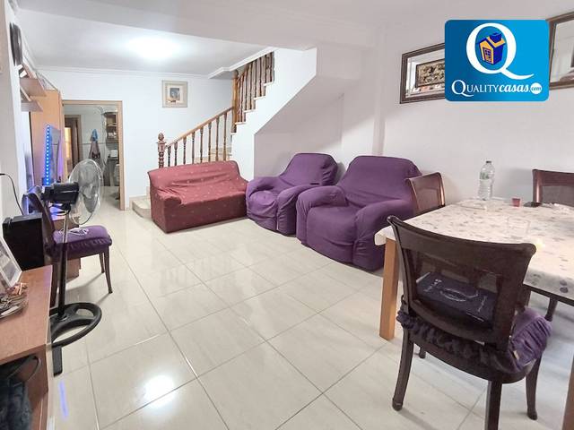 Casa-chalet en Venta en Centro