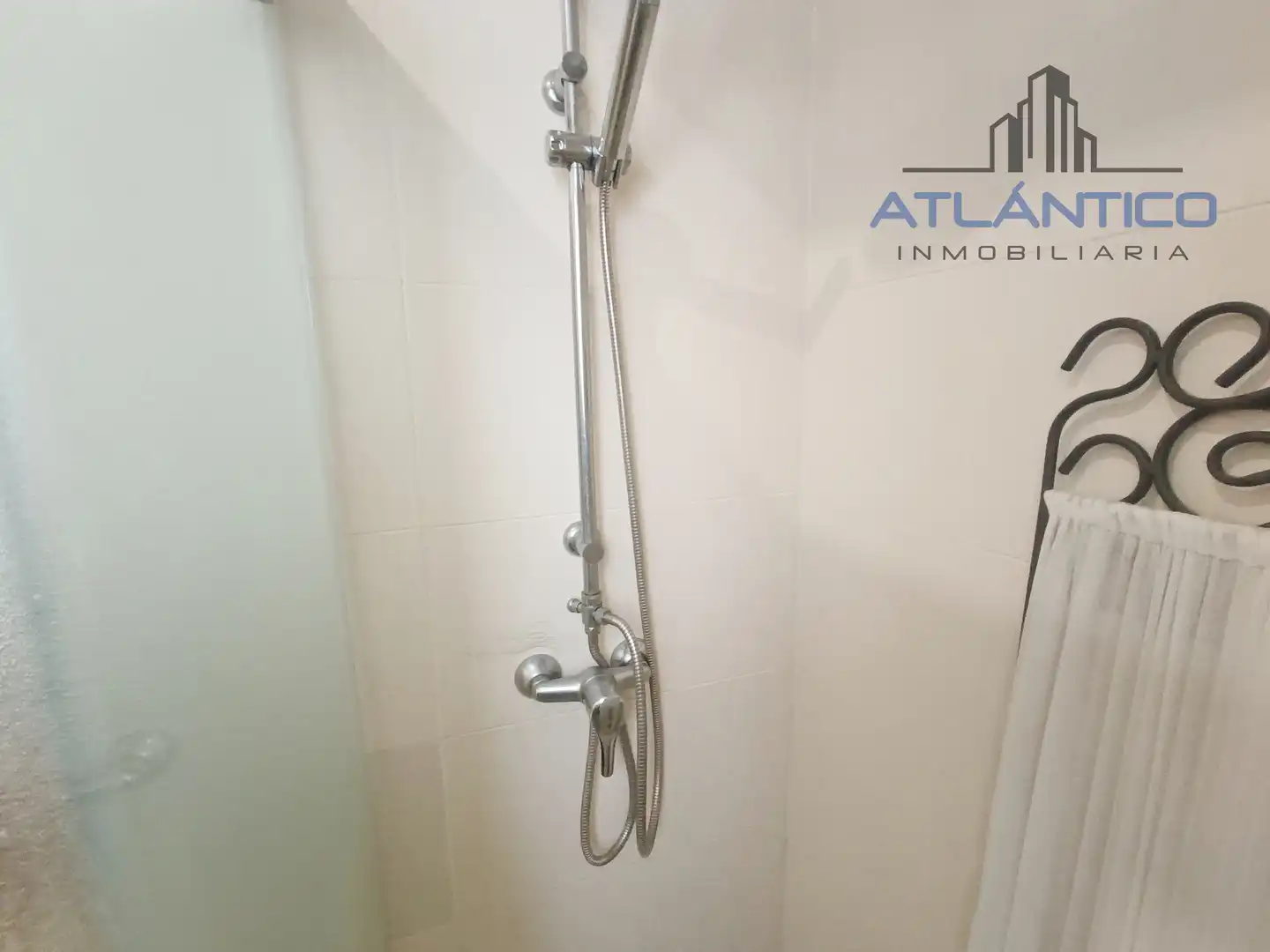 Baño de Planta baja en venta en A Coruña Capital 